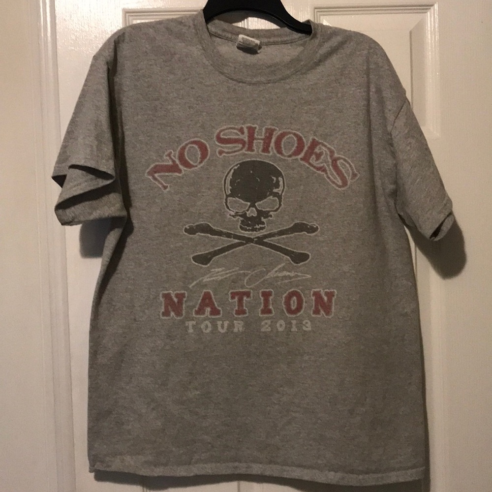 Kenny Cheney ‘No Shoes Nation’ Tour shirt